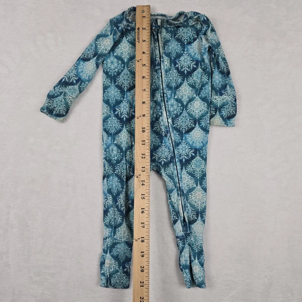 Muse Threads Snowflake Mandala Blue Bamboo Zippie Footie Pajamas 3-6 Months